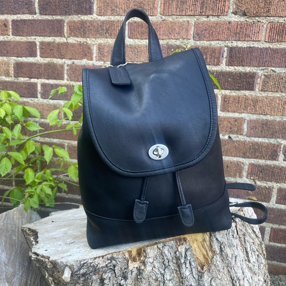 Vintage Coach 9791 Black Leather Backpack The Daypack Style Rucksack Drawstring. - Picture 4 of 16